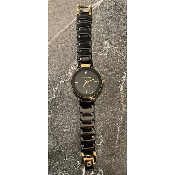 Women’s Black and Gold Anne Klein Watch with Original Box - New Battery - Picture 3 of 7